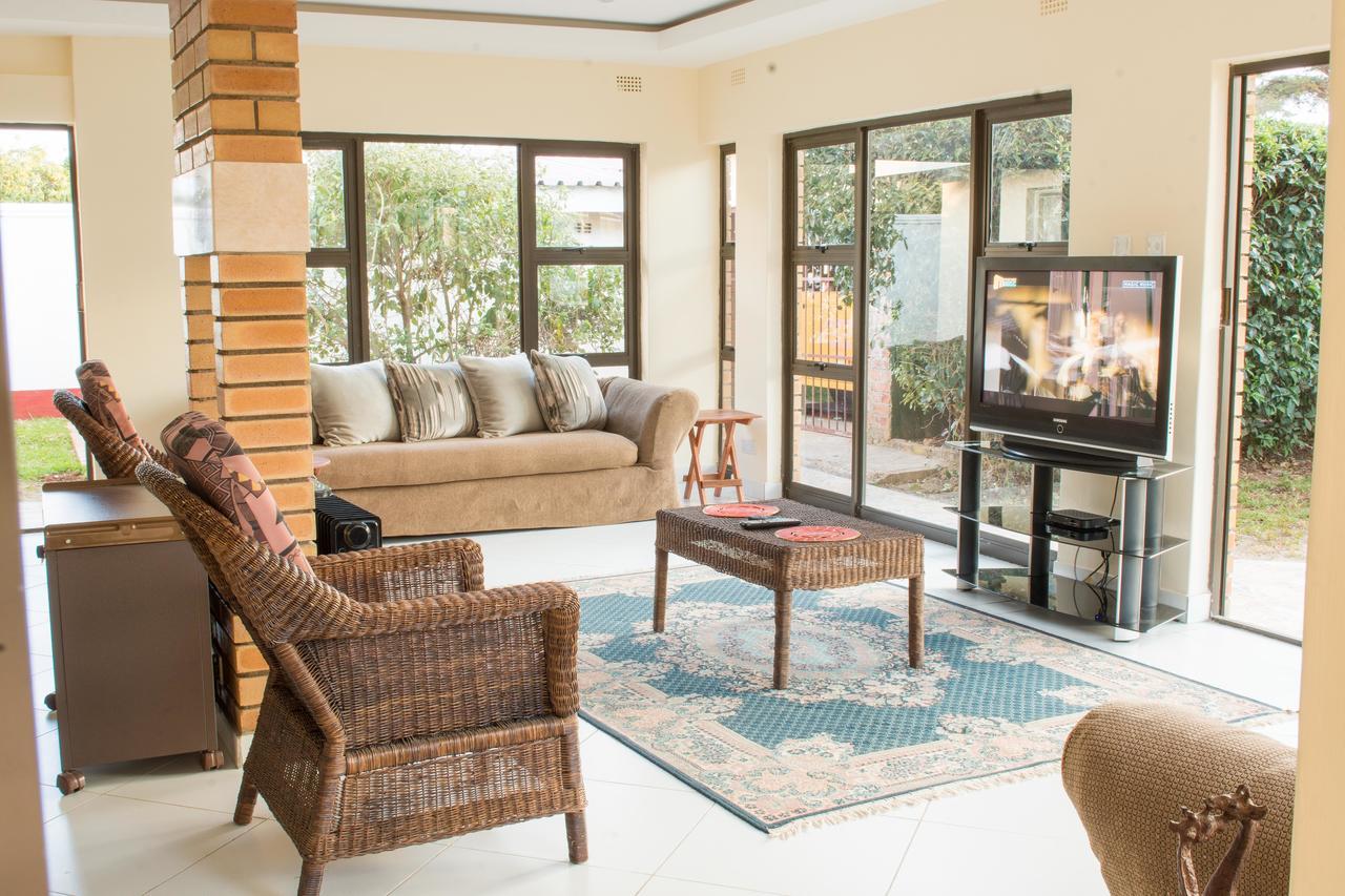 Art Lodges Harare Bagian luar foto